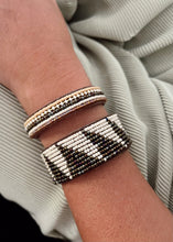 Load image into Gallery viewer, Tanzanian Neutral Stripes Beaded Leather Bracelet