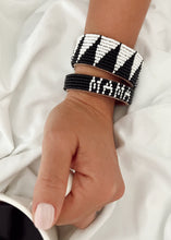 Load image into Gallery viewer, Mama Beaded Leather Bracelet