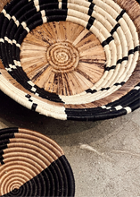 Load image into Gallery viewer, 14” Check Bark Bowl