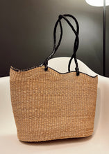 Load image into Gallery viewer, Scallop Basket Bag