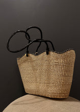 Load image into Gallery viewer, Scallop Basket Bag