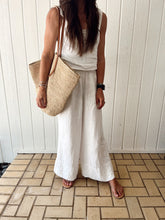 Load image into Gallery viewer, Oversized Crochet Tote