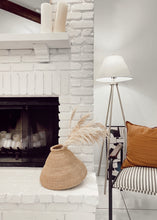 Load image into Gallery viewer, Belly Vase