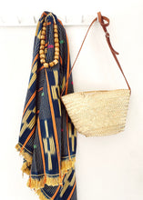 Load image into Gallery viewer, Vintage Baule Throw