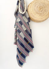 Load image into Gallery viewer, Vintage Baule Throw