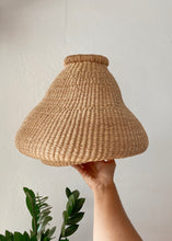 Load image into Gallery viewer, Belly Vase