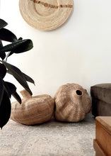 Load image into Gallery viewer, Gourd Shape Basket - Natural