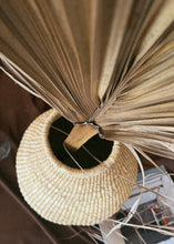 Load image into Gallery viewer, Belly Vase