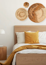 Load image into Gallery viewer, 21" Ombré Earth Plate