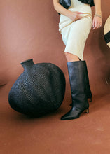 Load image into Gallery viewer, Gourd Shape Basket - Black or White