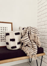 Load image into Gallery viewer, Line Felt Basket