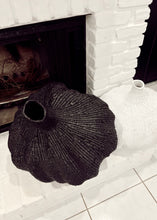 Load image into Gallery viewer, Gourd Shape Basket - Black or White