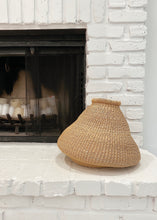 Load image into Gallery viewer, Belly Vase