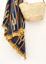 Load image into Gallery viewer, Vintage Baule Throw