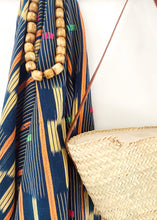 Load image into Gallery viewer, Vintage Baule Throw