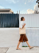 Load image into Gallery viewer, Minimal Straw Tote