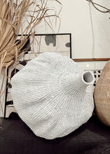 Load image into Gallery viewer, Gourd Shape Basket - Black or White