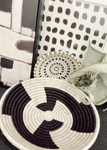 Load image into Gallery viewer, 12" Propel - black/white