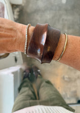 Load image into Gallery viewer, Ridge Cuff
