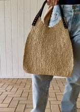 Load image into Gallery viewer, Amber Crochet Tote

